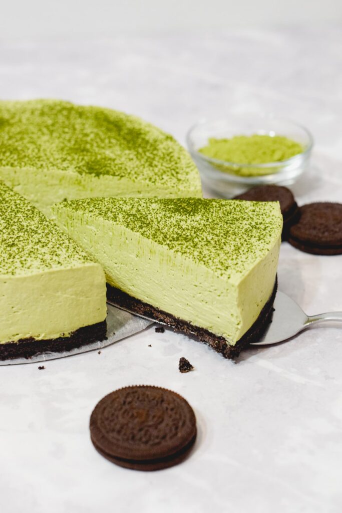 No Bake Cheesecakes: 25 Sublime Recipes For Every Occasion